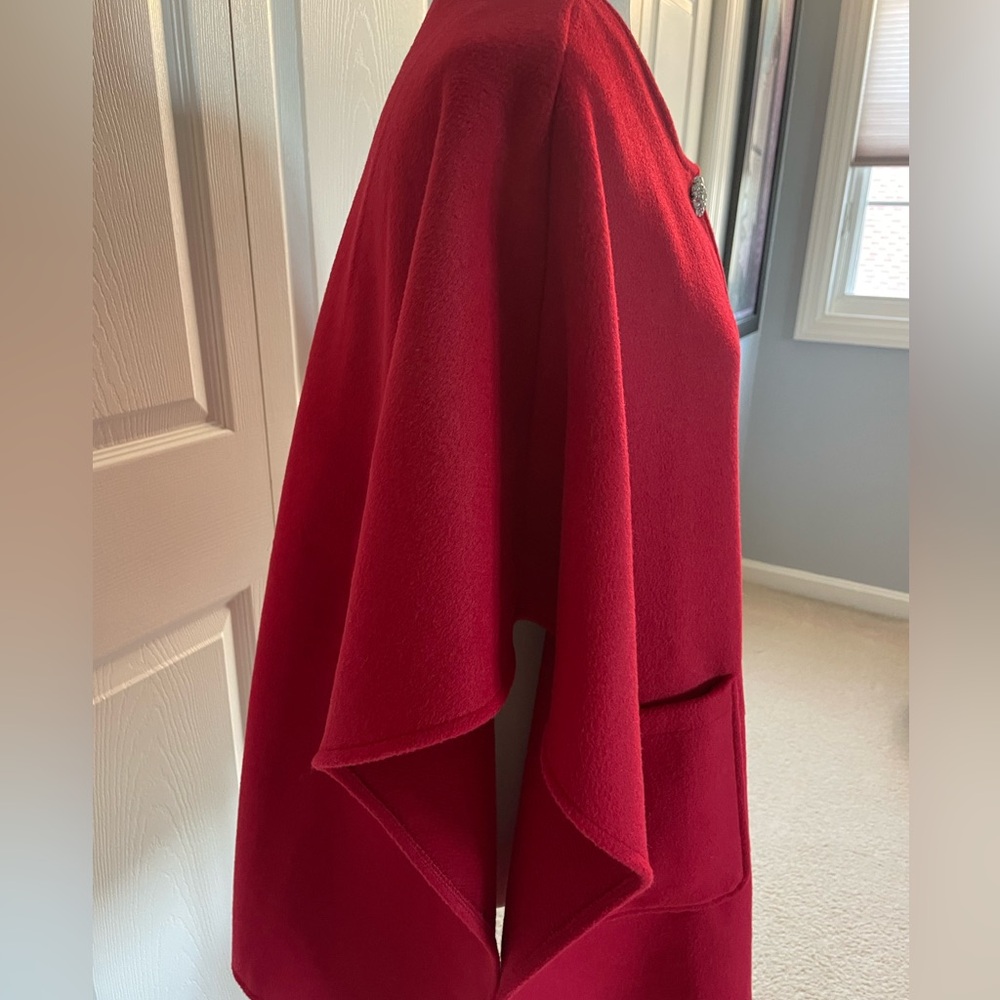 Red Cape - image 2